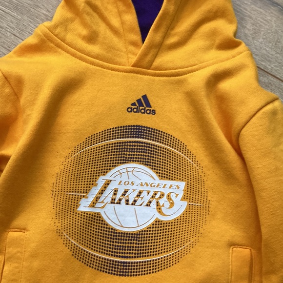 Adidas Lakers Toddler Sweatshirt Hoodie size 2T in yellow gold - Picture 2 of 5